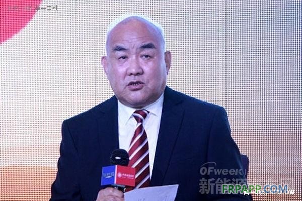 聚焦兩會(huì)：新能源汽車(chē)產(chǎn)業(yè)該何去何從